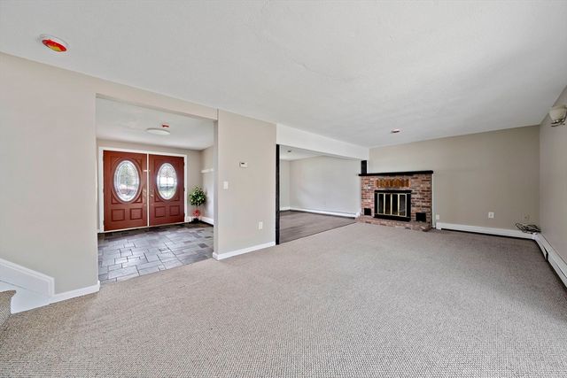 84 Poulos Rd, Braintree, MA 02184