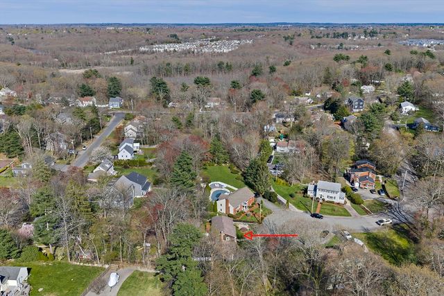 84 Poulos Rd, Braintree, MA 02184