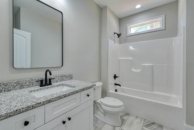 82 Old School House Road, Spartanburg, SC 29307