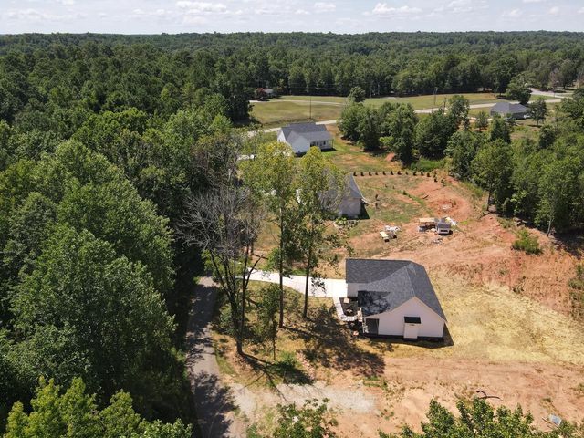 82 Old School House Road, Spartanburg, SC 29307