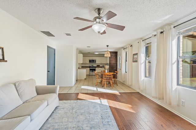 1121 Annie Oakley Drive, Anna, TX 75409