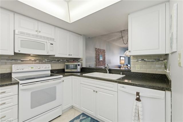 25804 Cockleshell DR # 117, Bonita Springs, FL 34135