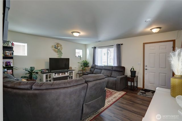 29704 SE 217th pl se, Kent, WA 98042