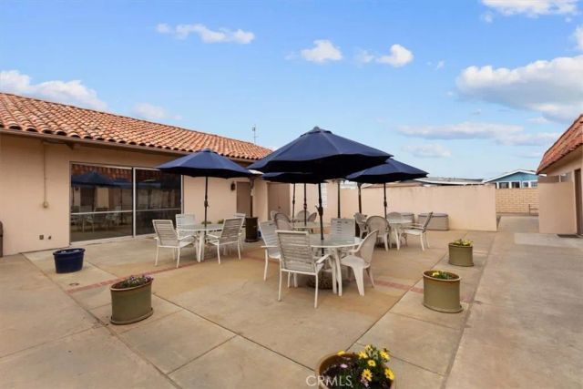 16222 Monterey 300, Huntington Beach, CA 92649