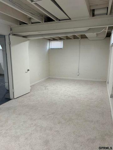 4868 S 53 Street, Omaha, NE 68117