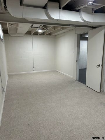 4868 S 53 Street, Omaha, NE 68117