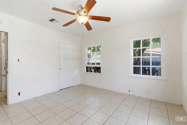 2225 Quincy Drive, Bakersfield, CA 93306