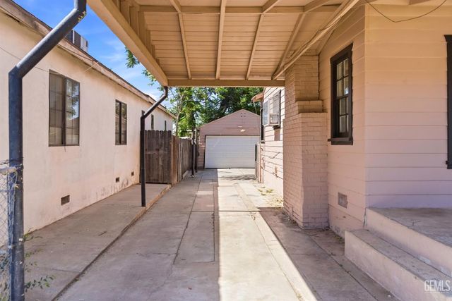 2225 Quincy Drive, Bakersfield, CA 93306