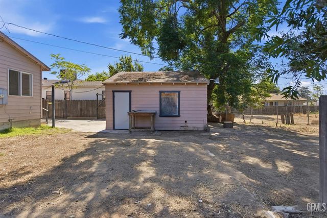 2225 Quincy Drive, Bakersfield, CA 93306