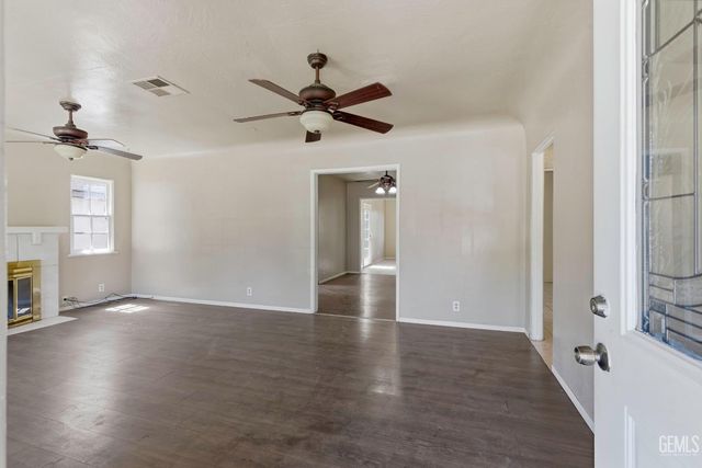 2225 Quincy Drive, Bakersfield, CA 93306