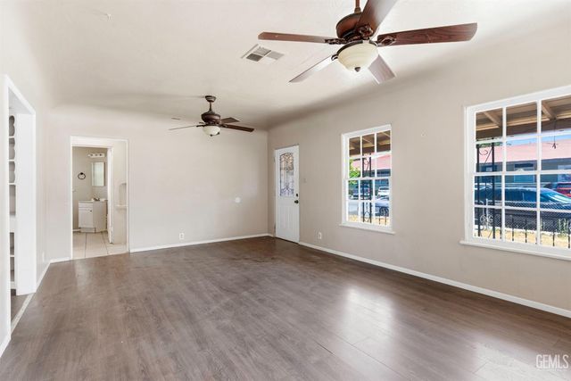 2225 Quincy Drive, Bakersfield, CA 93306