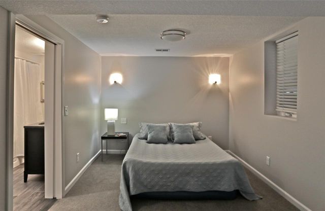 1789 Alameda Street, Roseville, MN 55113