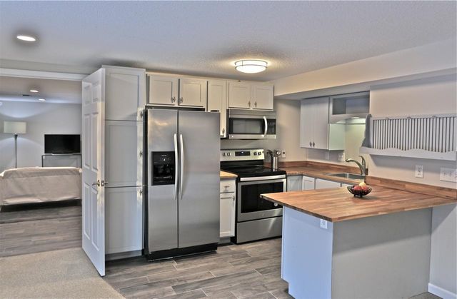 1789 Alameda Street, Roseville, MN 55113