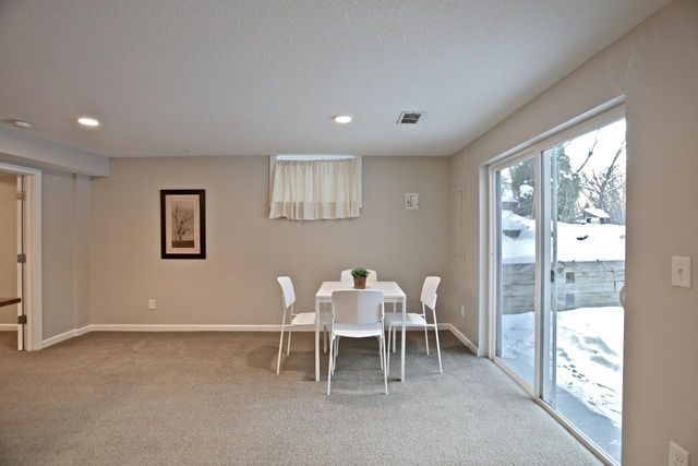 1789 Alameda Street, Roseville, MN 55113