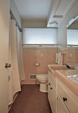 1789 Alameda Street, Roseville, MN 55113