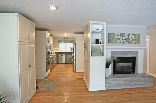 1789 Alameda Street, Roseville, MN 55113