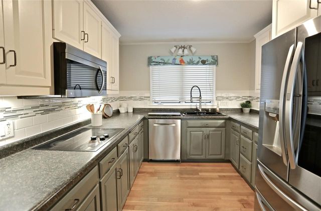 1789 Alameda Street, Roseville, MN 55113