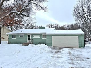 1789 Alameda Street, Roseville, MN 55113