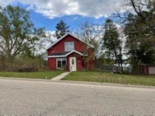 119 W PARK STREET, Neshkoro, WI 54960