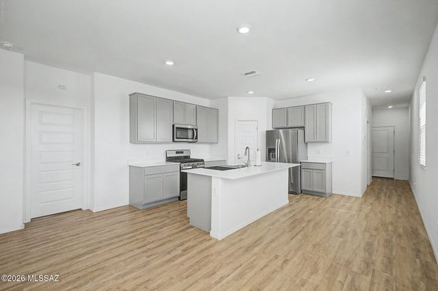 10502 W Thetford Lane, Marana, AZ 85653