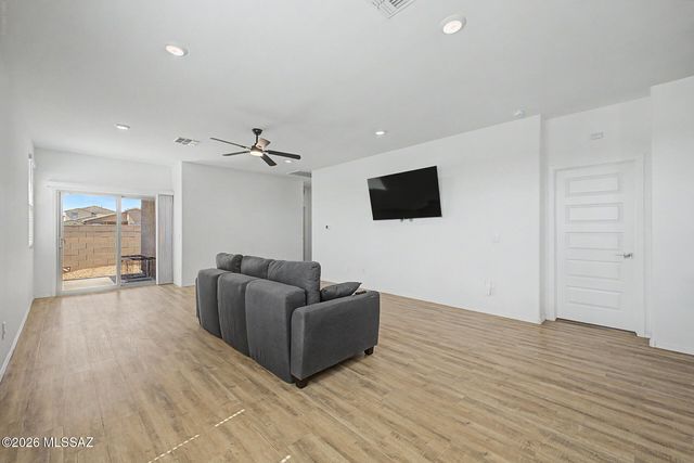 10502 W Thetford Lane, Marana, AZ 85653
