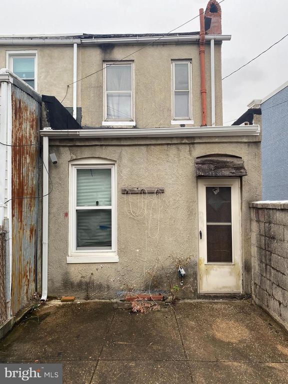 Image 2 of property listing at 211 COLLINGTON AVE, Baltimore, MD 21231