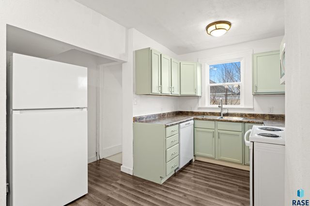 706 S Menlo Ave Avenue, Sioux Falls, SD 57104