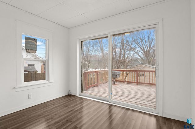 706 S Menlo Ave Avenue, Sioux Falls, SD 57104