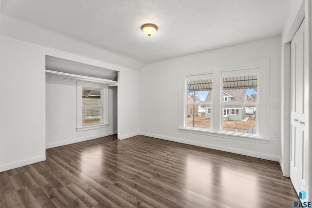 706 S Menlo Ave Avenue, Sioux Falls, SD 57104