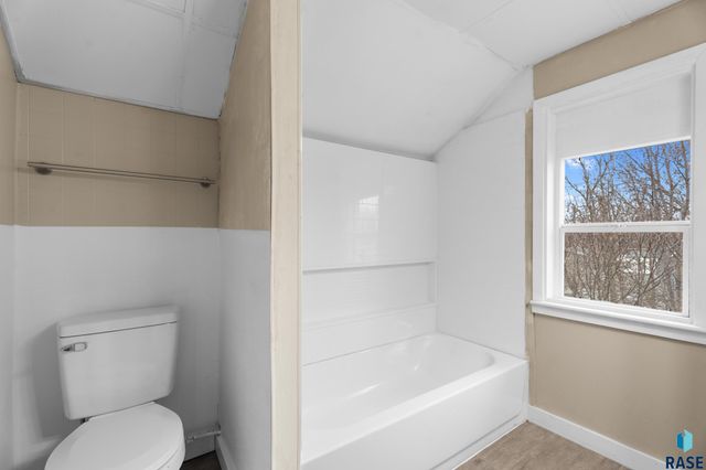 706 S Menlo Ave Avenue, Sioux Falls, SD 57104