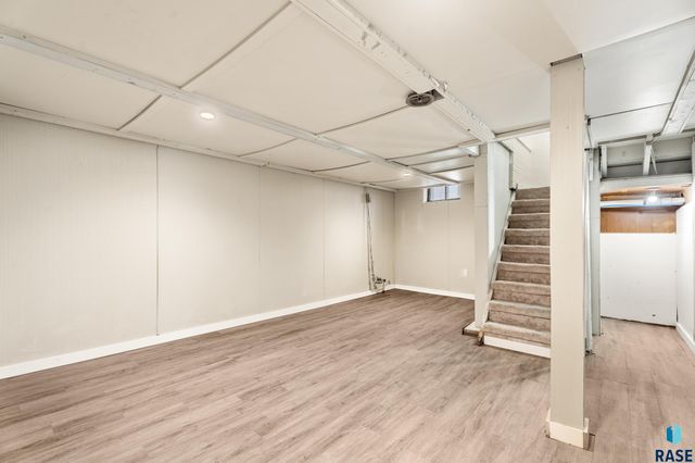 706 S Menlo Ave Avenue, Sioux Falls, SD 57104