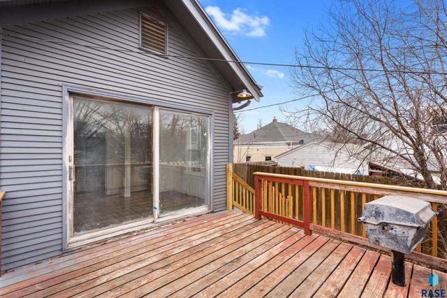 706 S Menlo Ave Avenue, Sioux Falls, SD 57104