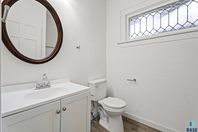 706 S Menlo Ave Avenue, Sioux Falls, SD 57104