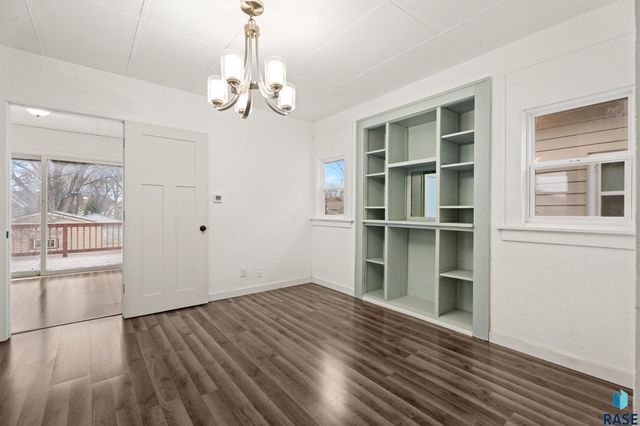 706 S Menlo Ave Avenue, Sioux Falls, SD 57104