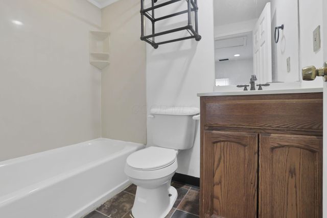 39 W Ramlow Alley, Columbus, OH 43202