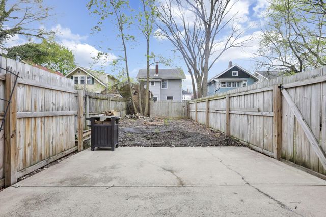 39 W Ramlow Alley, Columbus, OH 43202
