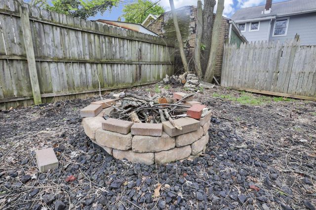 39 W Ramlow Alley, Columbus, OH 43202