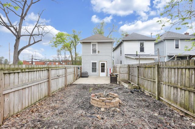 39 W Ramlow Alley, Columbus, OH 43202