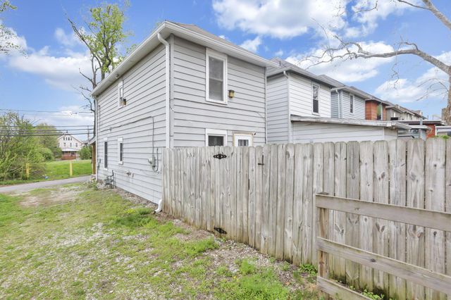 39 W Ramlow Alley, Columbus, OH 43202