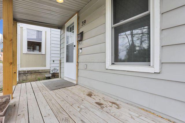 39 W Ramlow Alley, Columbus, OH 43202