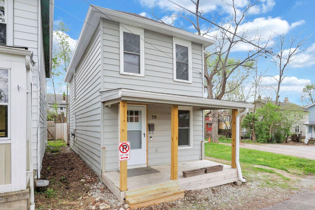 39 W Ramlow Alley, Columbus, OH 43202