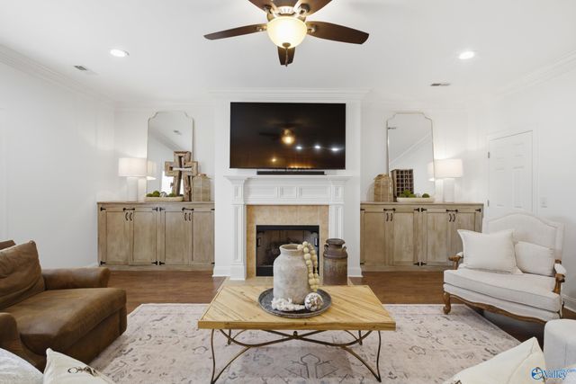 4813 Cove Valley Drive, Owens Cross Roads, AL 35763