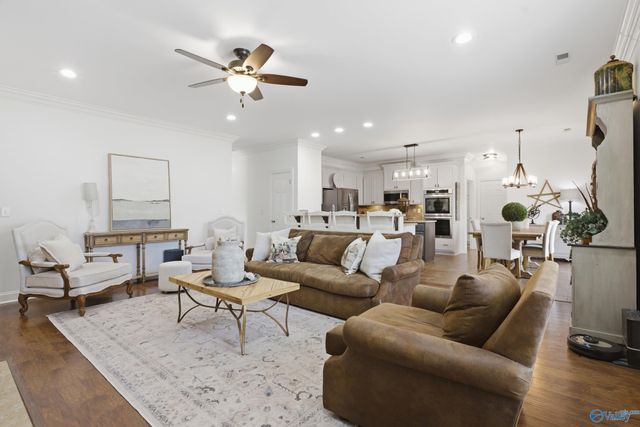 4813 Cove Valley Drive, Owens Cross Roads, AL 35763