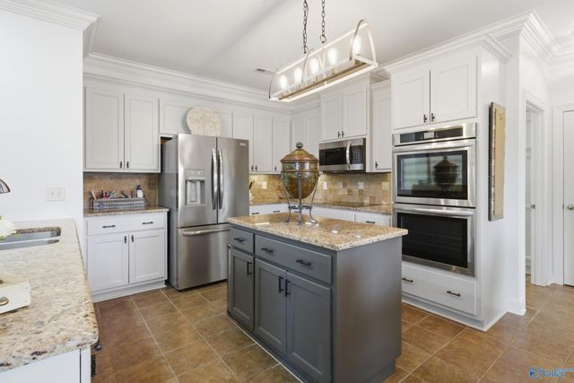 4813 Cove Valley Drive, Owens Cross Roads, AL 35763