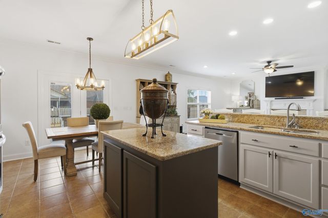 4813 Cove Valley Drive, Owens Cross Roads, AL 35763