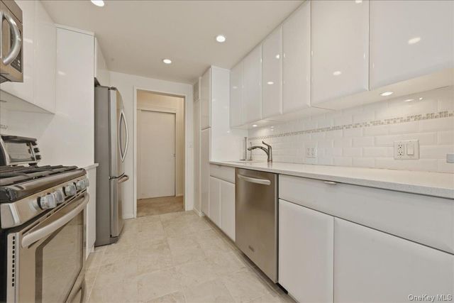 430 Shore Road 4G, Long Beach, NY 11561