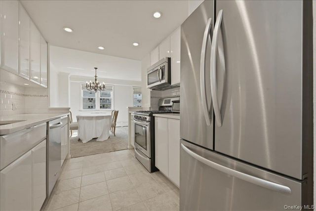 430 Shore Road 4G, Long Beach, NY 11561
