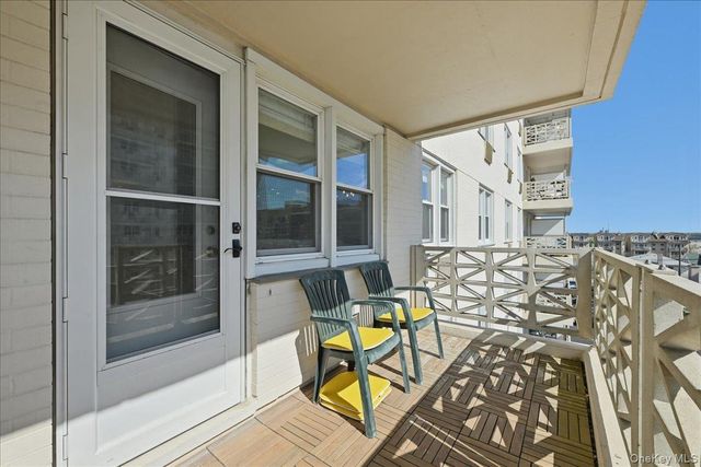430 Shore Road 4G, Long Beach, NY 11561