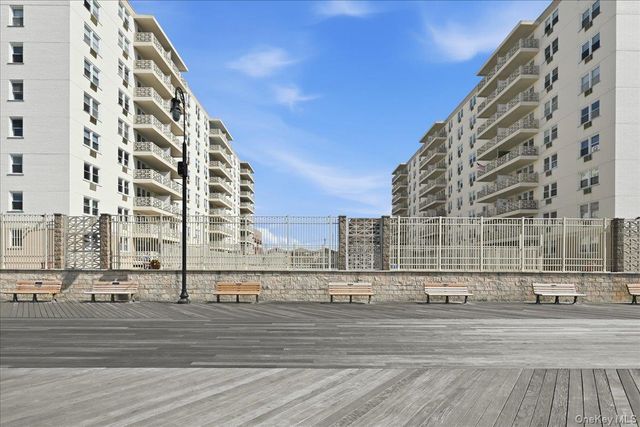 430 Shore Road 4G, Long Beach, NY 11561