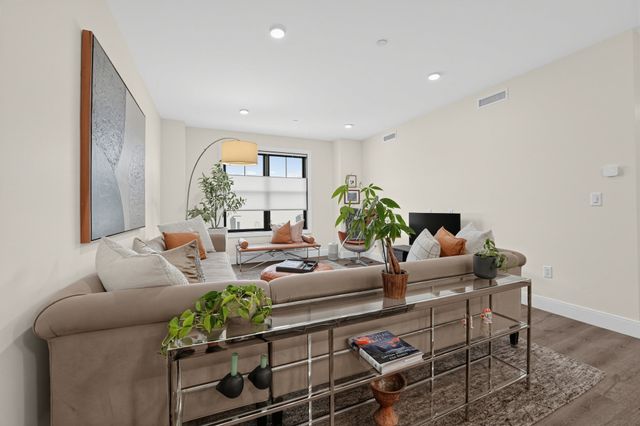 765 E 3rd St 406, Boston, MA 02127
